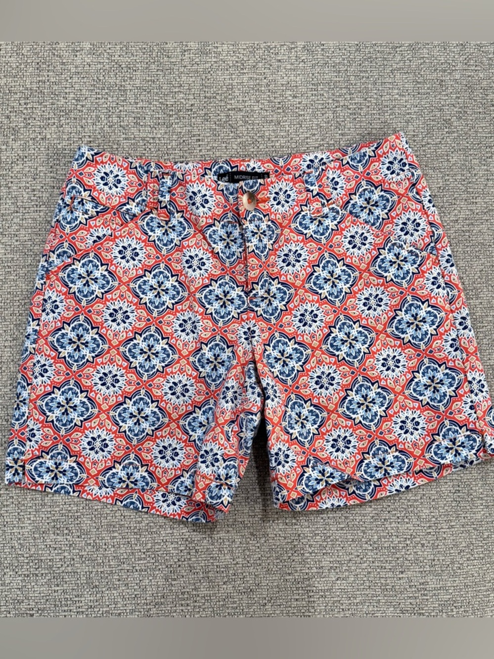 Lee Coral and Navy Tile-Print Cotton Shorts